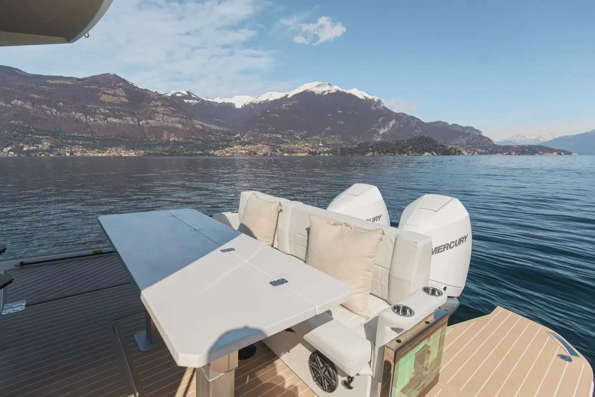 New 2027 Saxdor 320 GTC for Sale | Vancouver, BC | M&P Yacht Centre | 6a6b914bef1d76d2d406c340