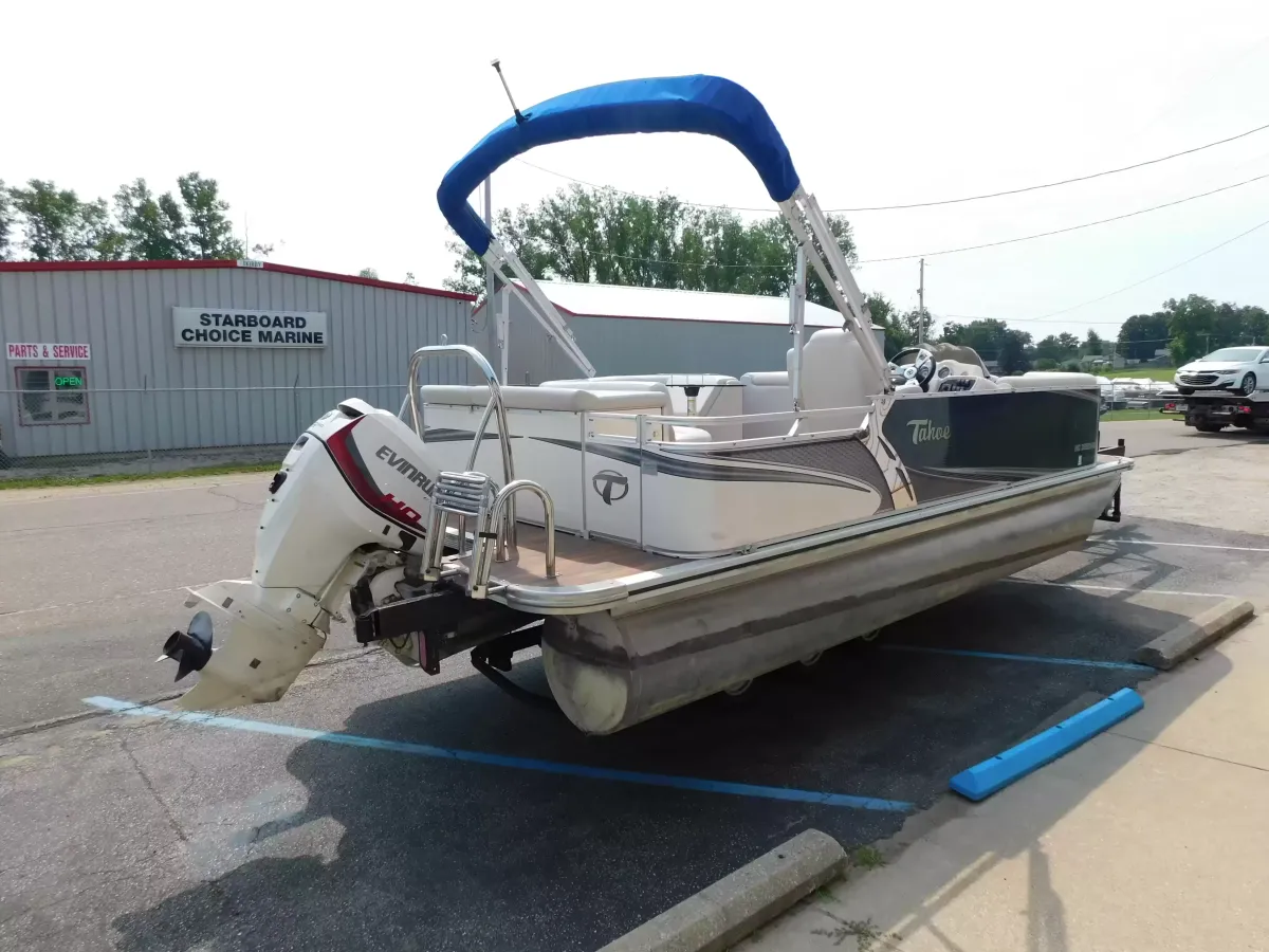 dummy-boat-img