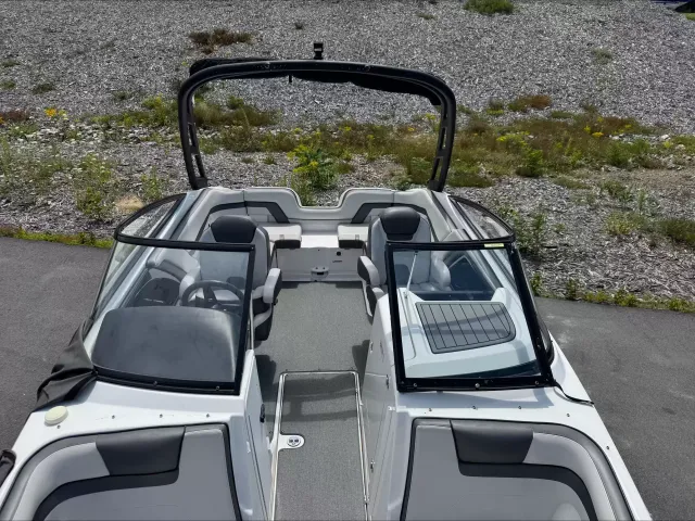 2019 Yamaha AR240-8