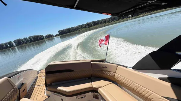 2027 Sea Ray 280 SLX-7