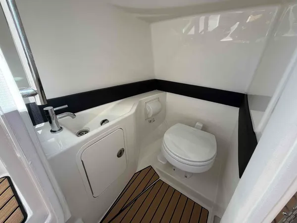2027 Sea Ray 280 SLX-12