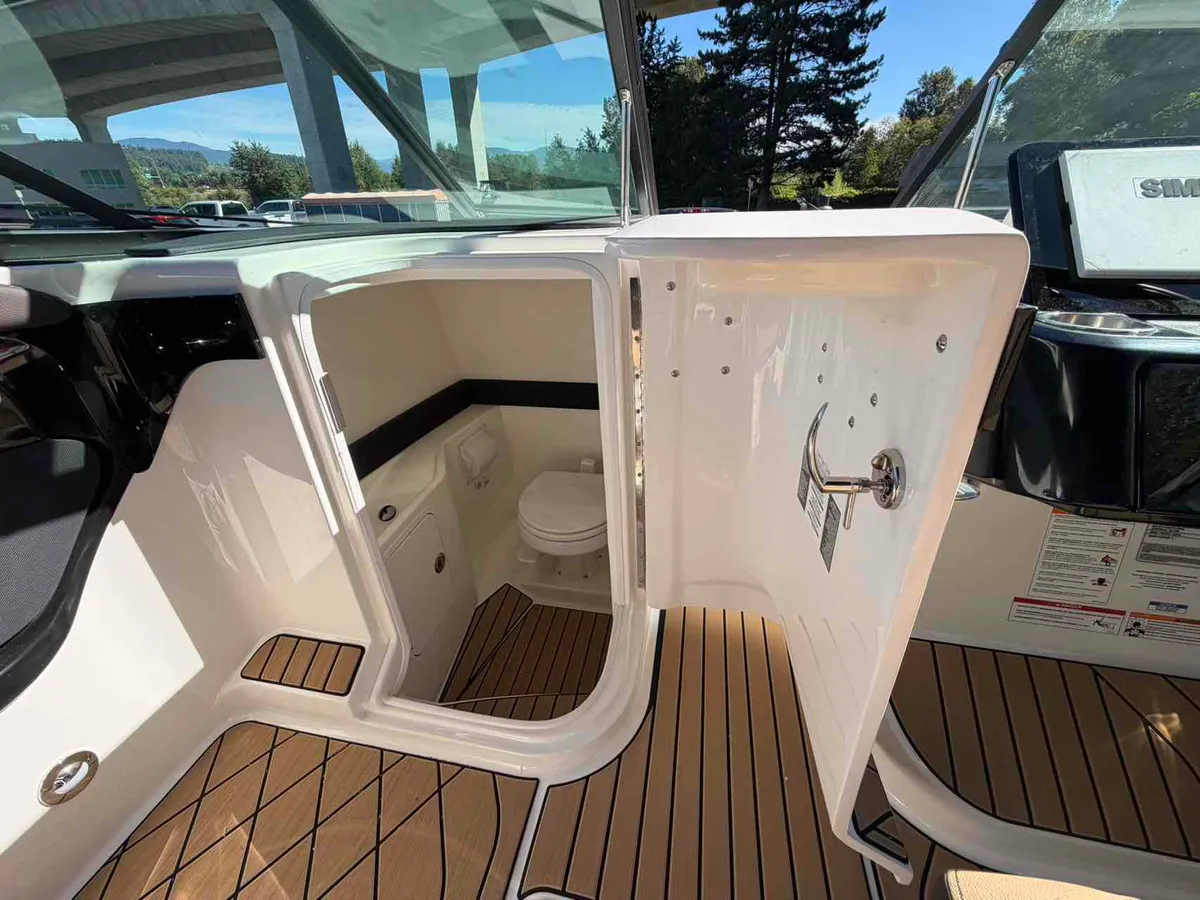 2027 Sea Ray 280 SLX-12