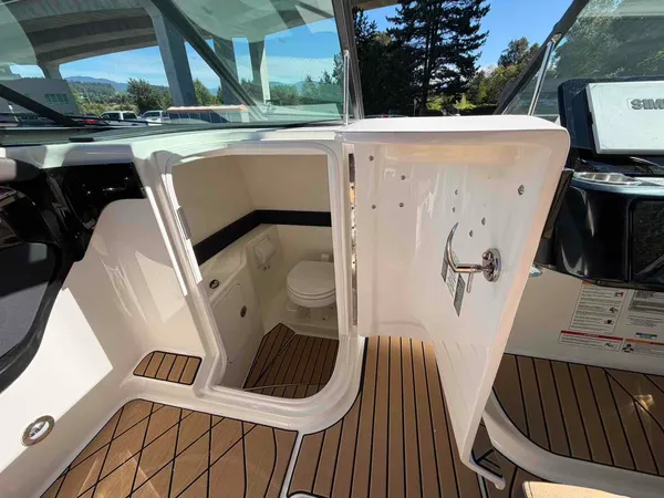2027 Sea Ray 280 SLX-13