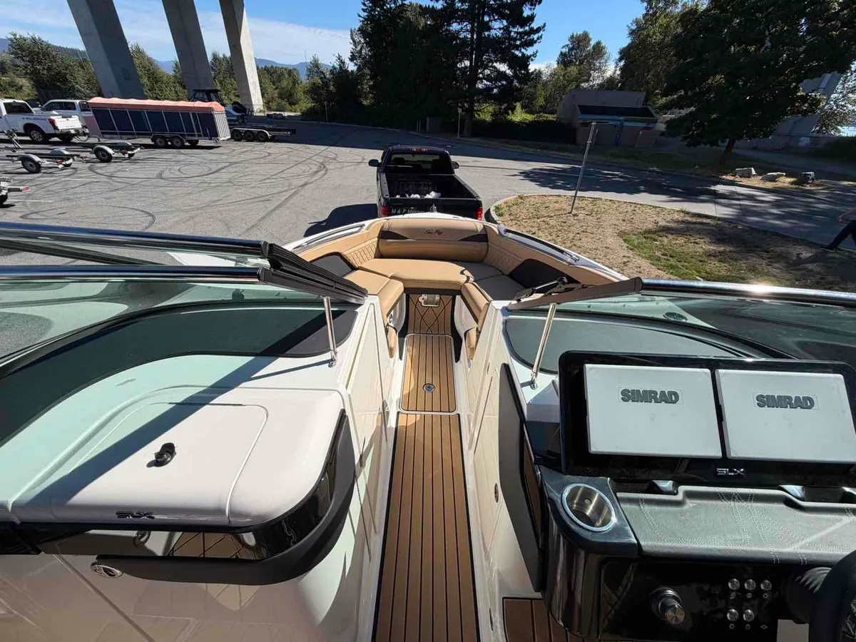 2027 Sea Ray 280 SLX-16