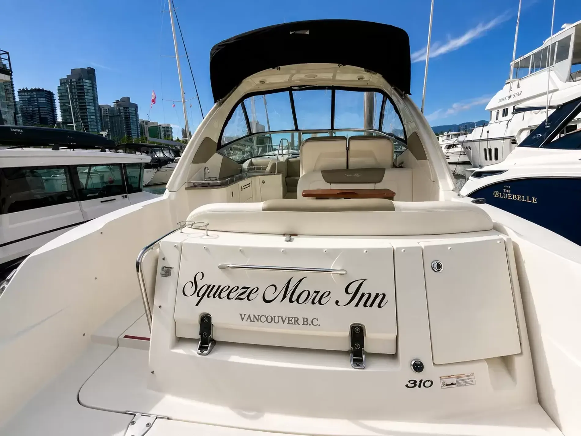 Pre-Owned 2007 Sea ray Sundancer 310 for Sale | Vancouver, BC | M&P Yacht Centre | 6a6d73378cf85a4e440d7c06