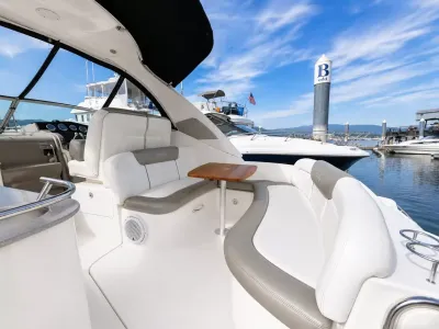 Pre-Owned 2007 Sea ray Sundancer 310 for Sale | Vancouver, BC | M&P Yacht Centre | 6a6d73378cf85a4e440d7c06