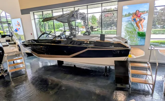 2027 Nautique G23