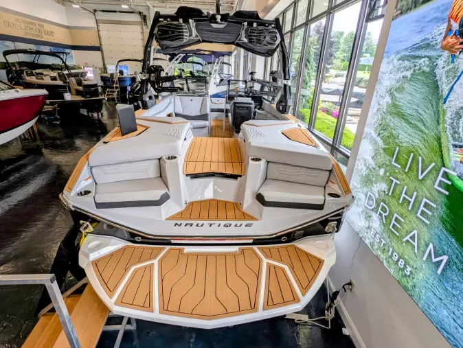 2027 Nautique G23