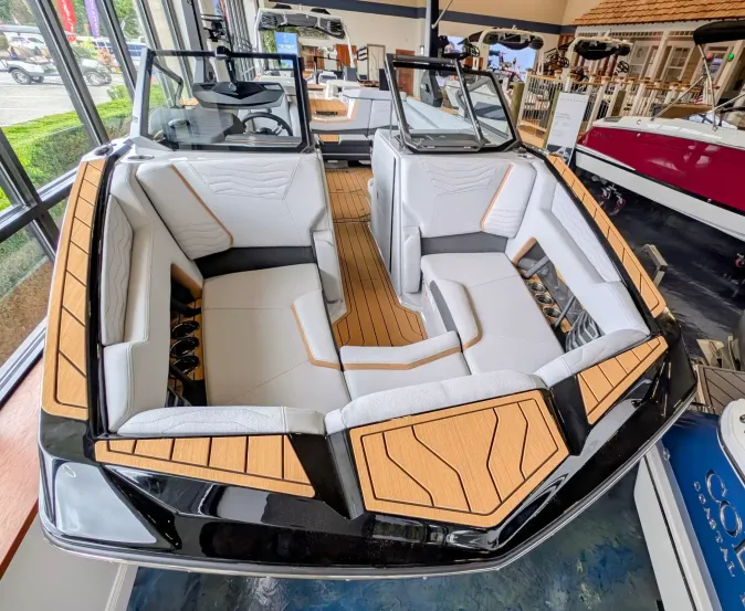 2027 Nautique G23