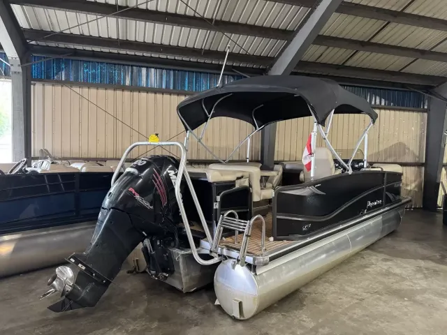 Boat Thumbnail 1