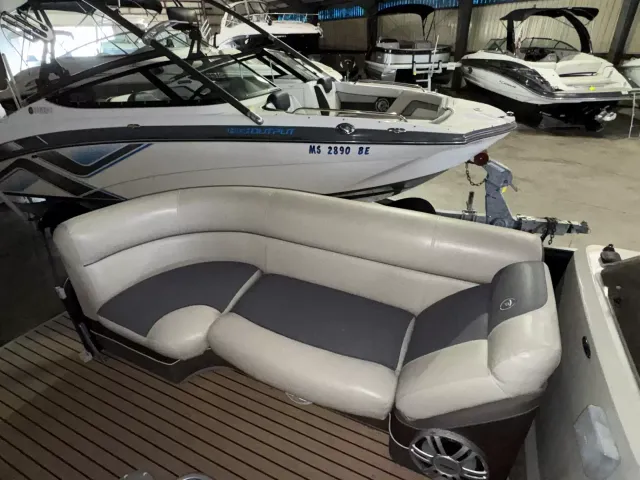 Boat Thumbnail 8