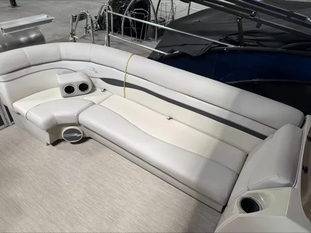 Boat Thumbnail 8