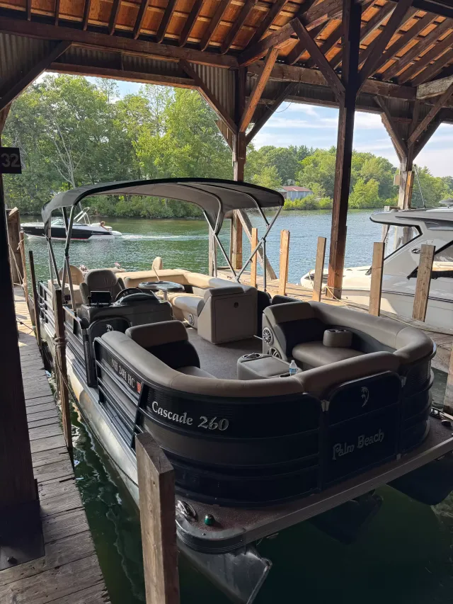 Boat Thumbnail 3