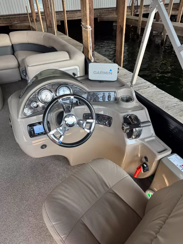 Boat Thumbnail 7