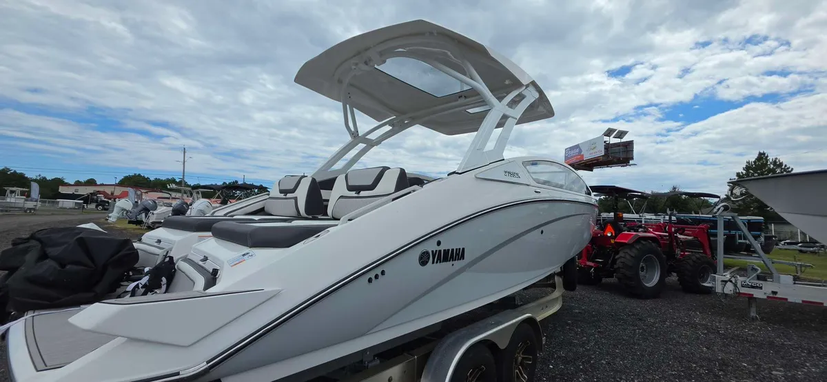 2023 Yamaha 275SDX