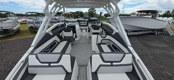 2023 Yamaha 275SDX