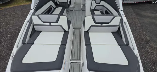 2023 Yamaha 275SDX
