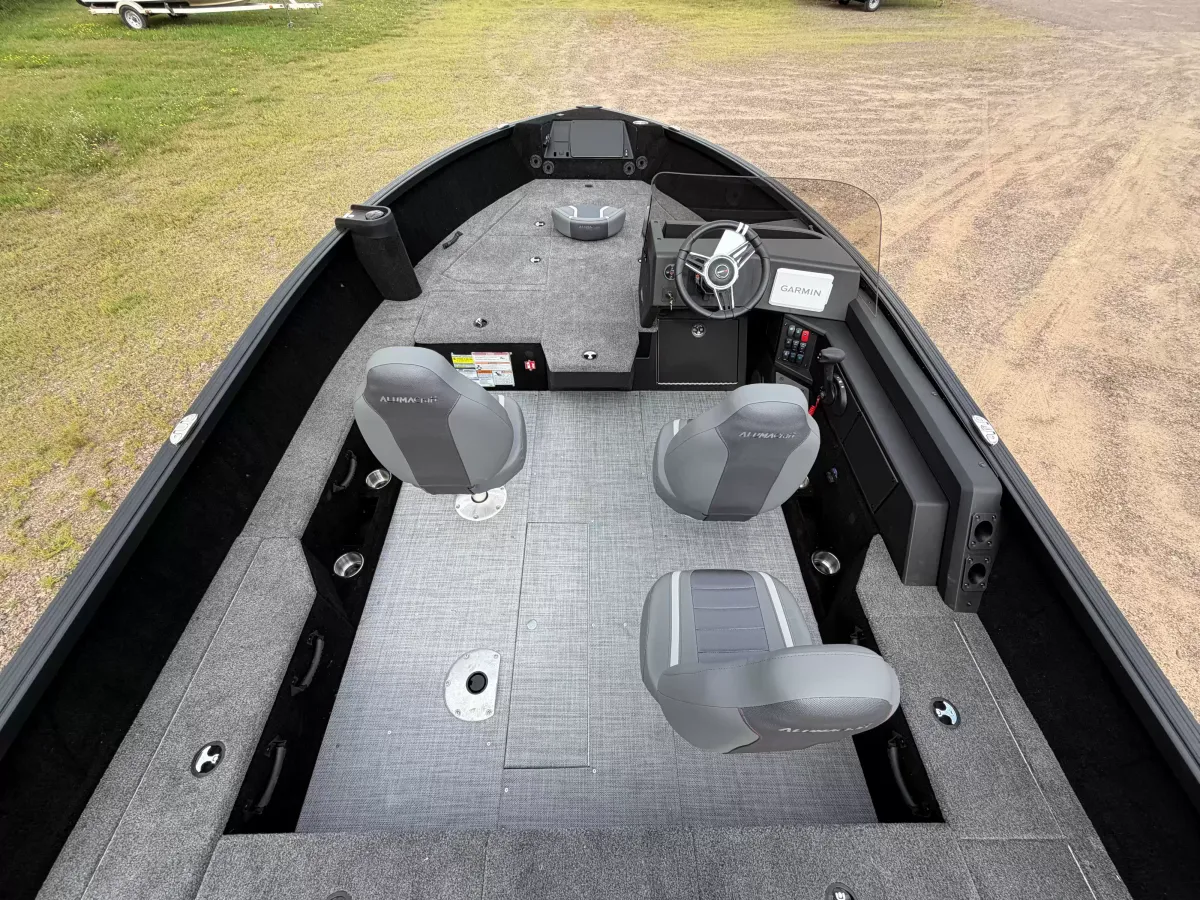 boat-carouselImage-image