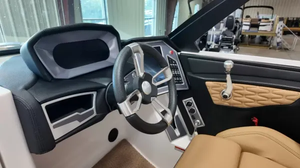 2022 Mastercraft X26-39