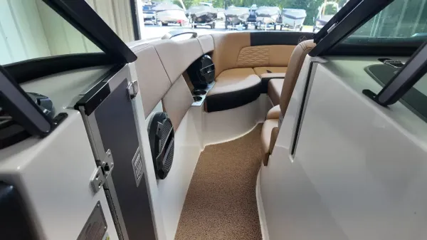 2022 Mastercraft X26-28