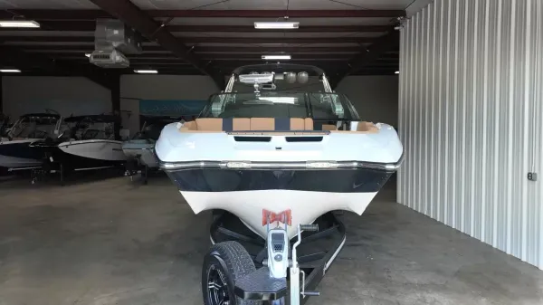 2022 Mastercraft X26-17
