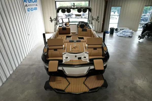 2022 Mastercraft X26-8