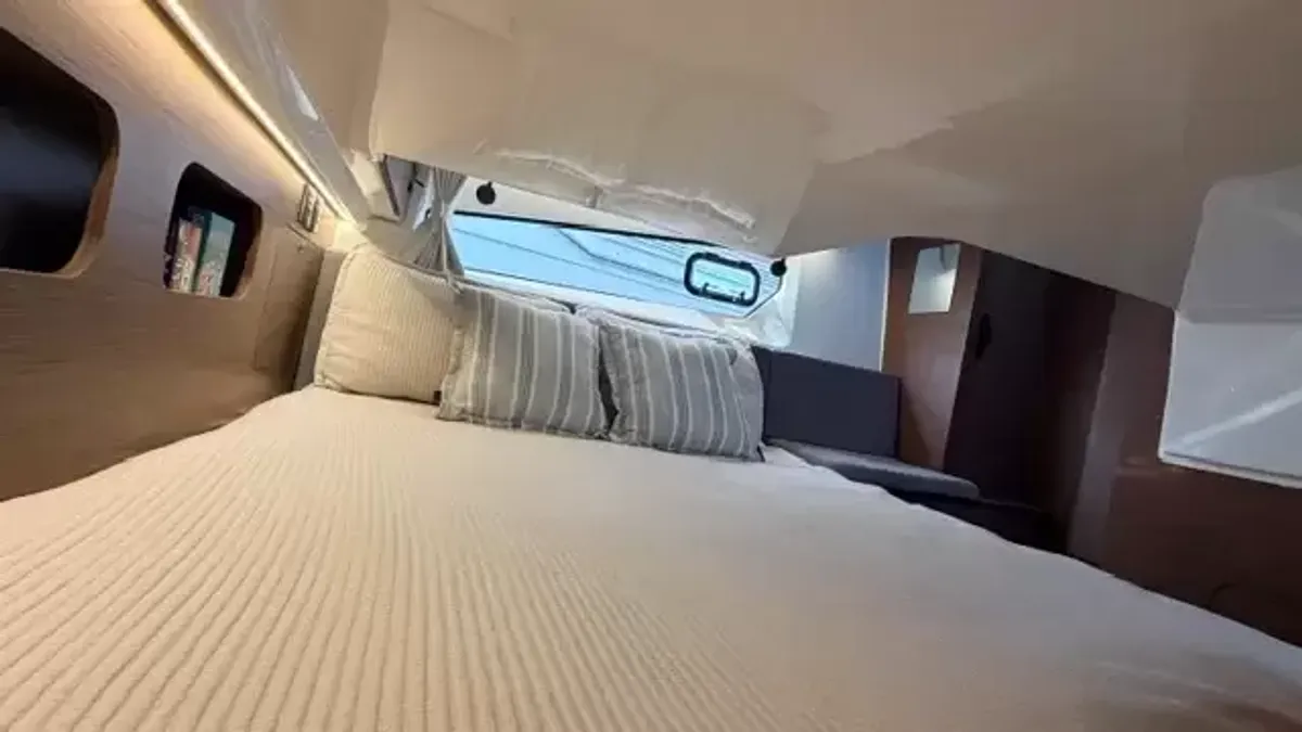 dummy-boat-img