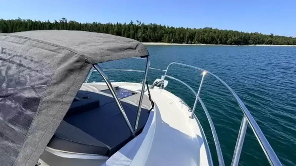 dummy-boat-img