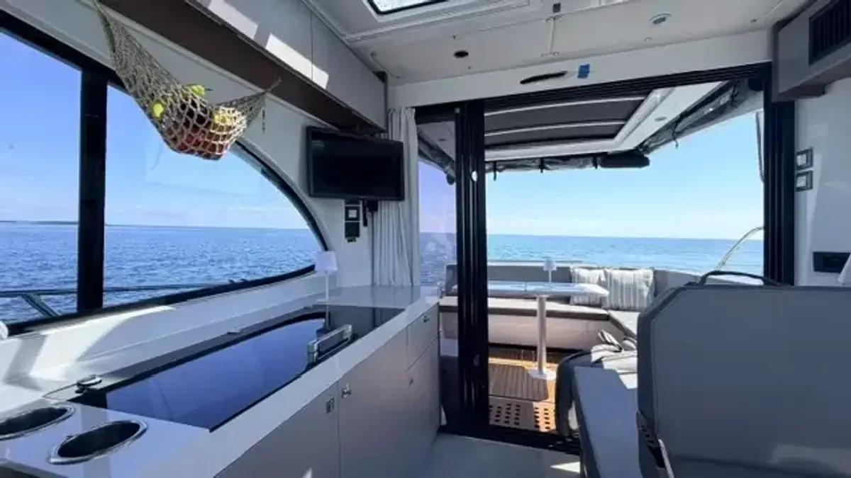 dummy-boat-img