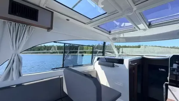 Beneteau Antares 11 Coupe 2025-30