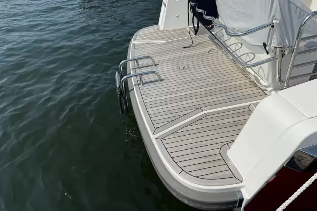 dummy-boat-img
