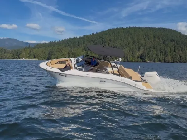 2027 Sea Ray 210 SPO-2