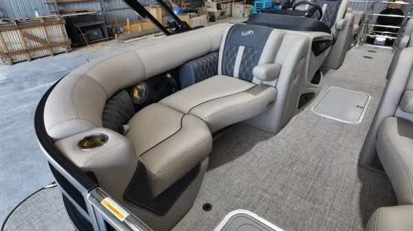 2027 Barletta Lusso 23QCSS-30