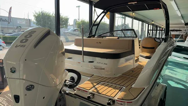 2027 Sea Ray 210 SPO-8