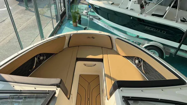 2027 Sea Ray 210 SPO-13