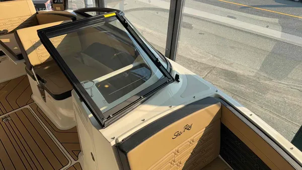2027 Sea Ray 210 SPO-16
