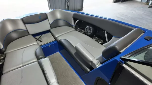 2016 Mastercraft X26-27