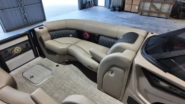 2027 Barletta Lusso 23UA-26