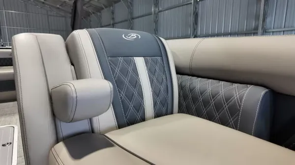 2027 Barletta Lusso 23UA-21