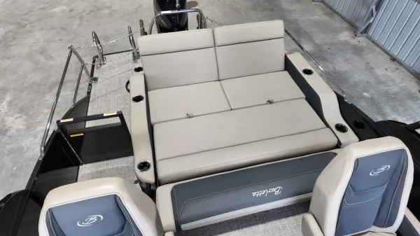 2027 Barletta Cabrio 22UC-54