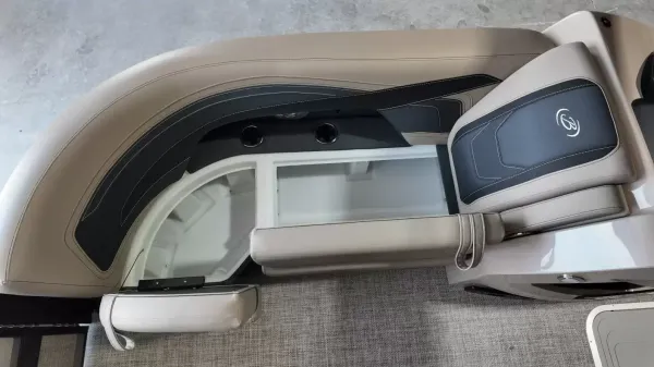 2027 Barletta Cabrio 22UC-28