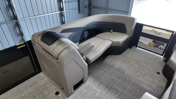 2027 Barletta Cabrio 22UC-25
