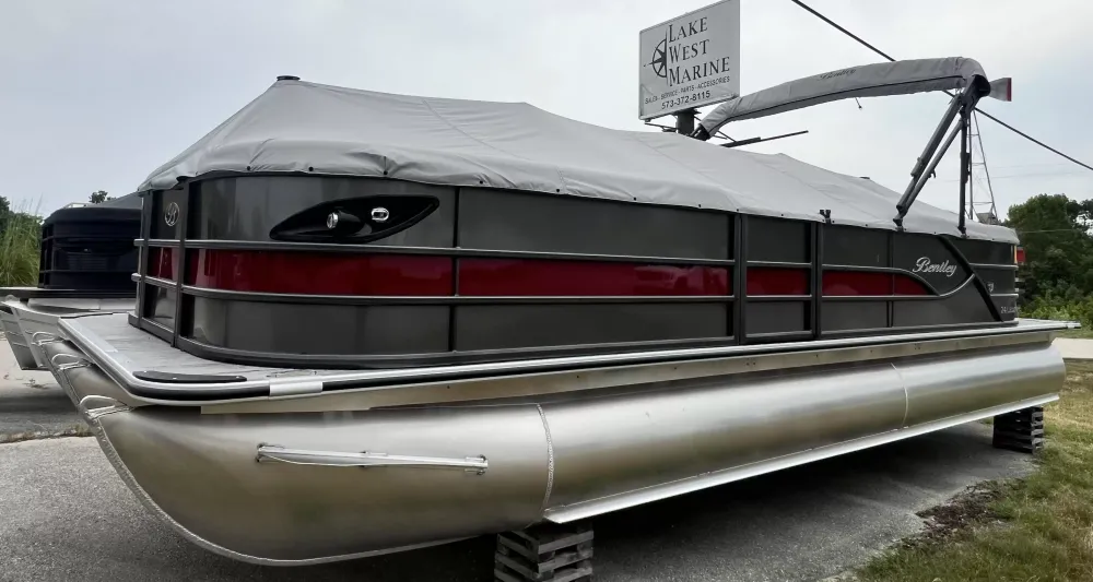 2026 Bentley Legacy 243 Navigator-2