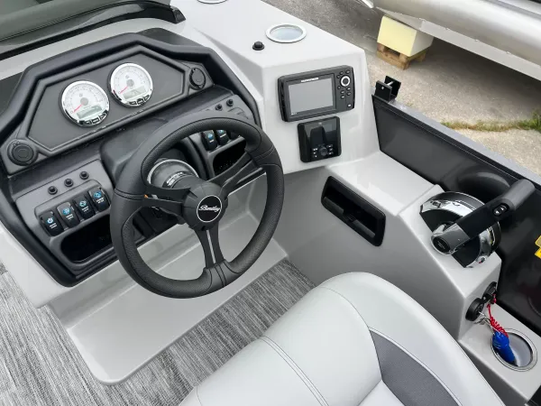 2026 Bentley Legacy 243 Navigator-4