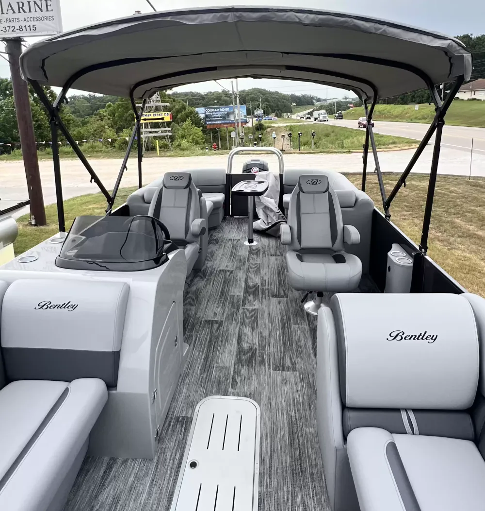 2026 Bentley Legacy 243 Navigator-5