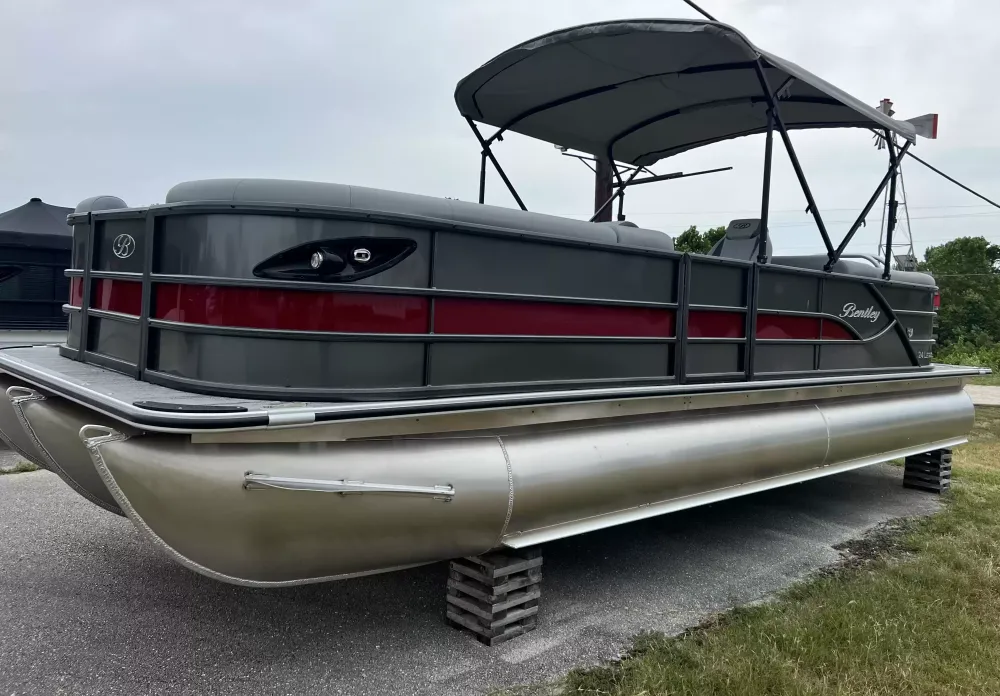2026 Bentley Legacy 243 Navigator-6