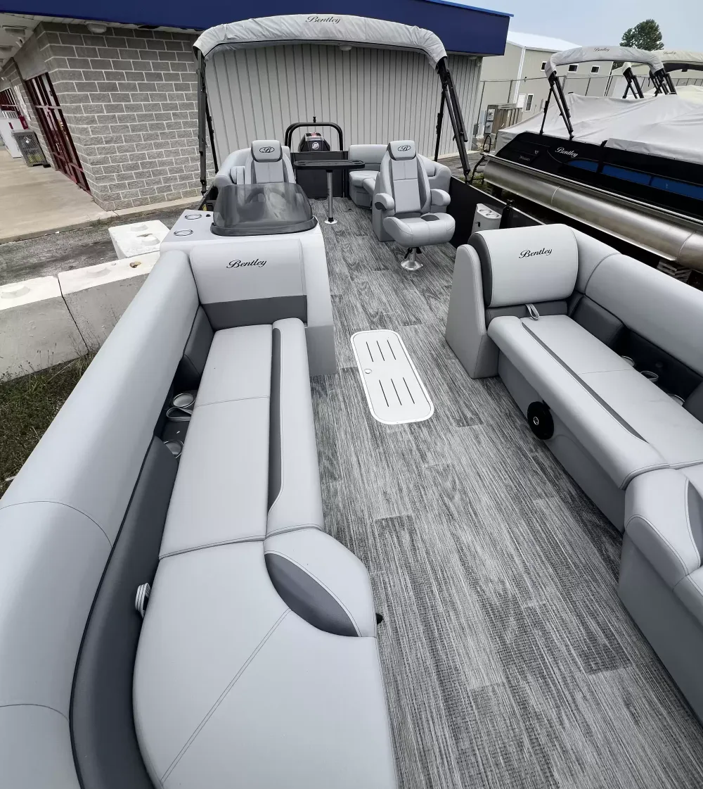 2026 Bentley Legacy 243 Navigator-2