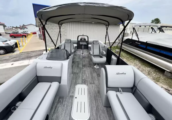 2026 Bentley Legacy 243 Navigator-4