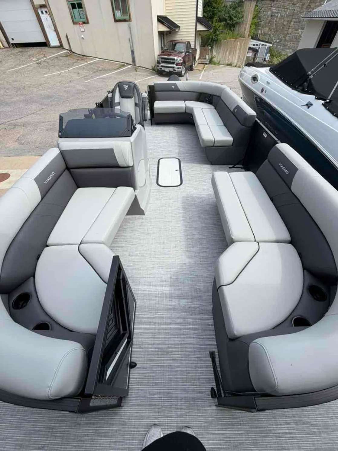 dummy-boat-img