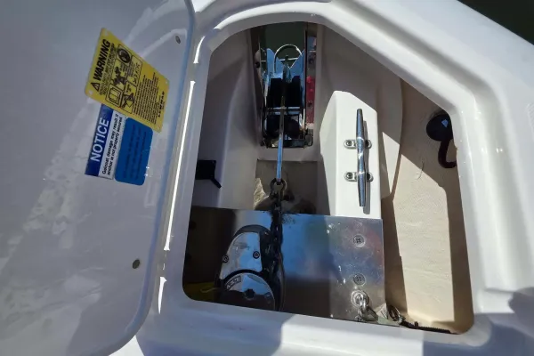 2021 Pursuit DC 266 detail image 24